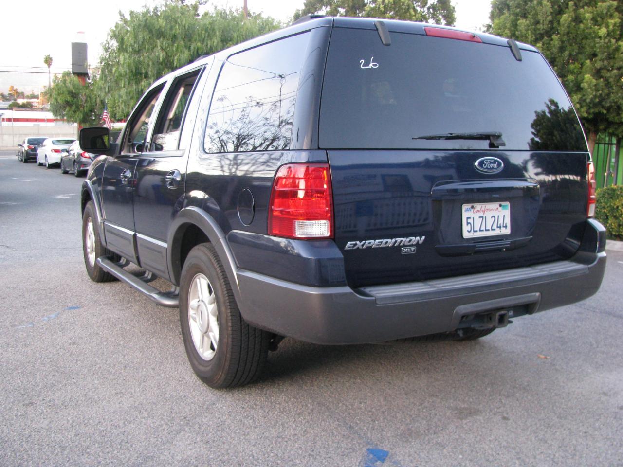 Ford Expedition 5.4L XLT 2004