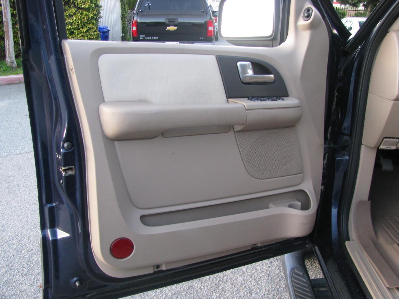 Ford Expedition 5.4L XLT 2004