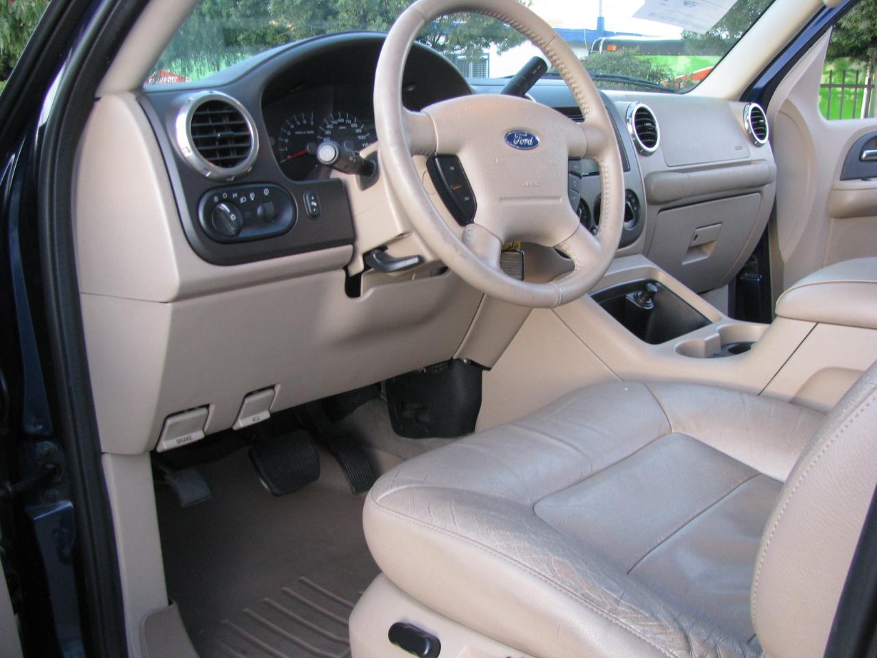 Ford Expedition 5.4L XLT 2004