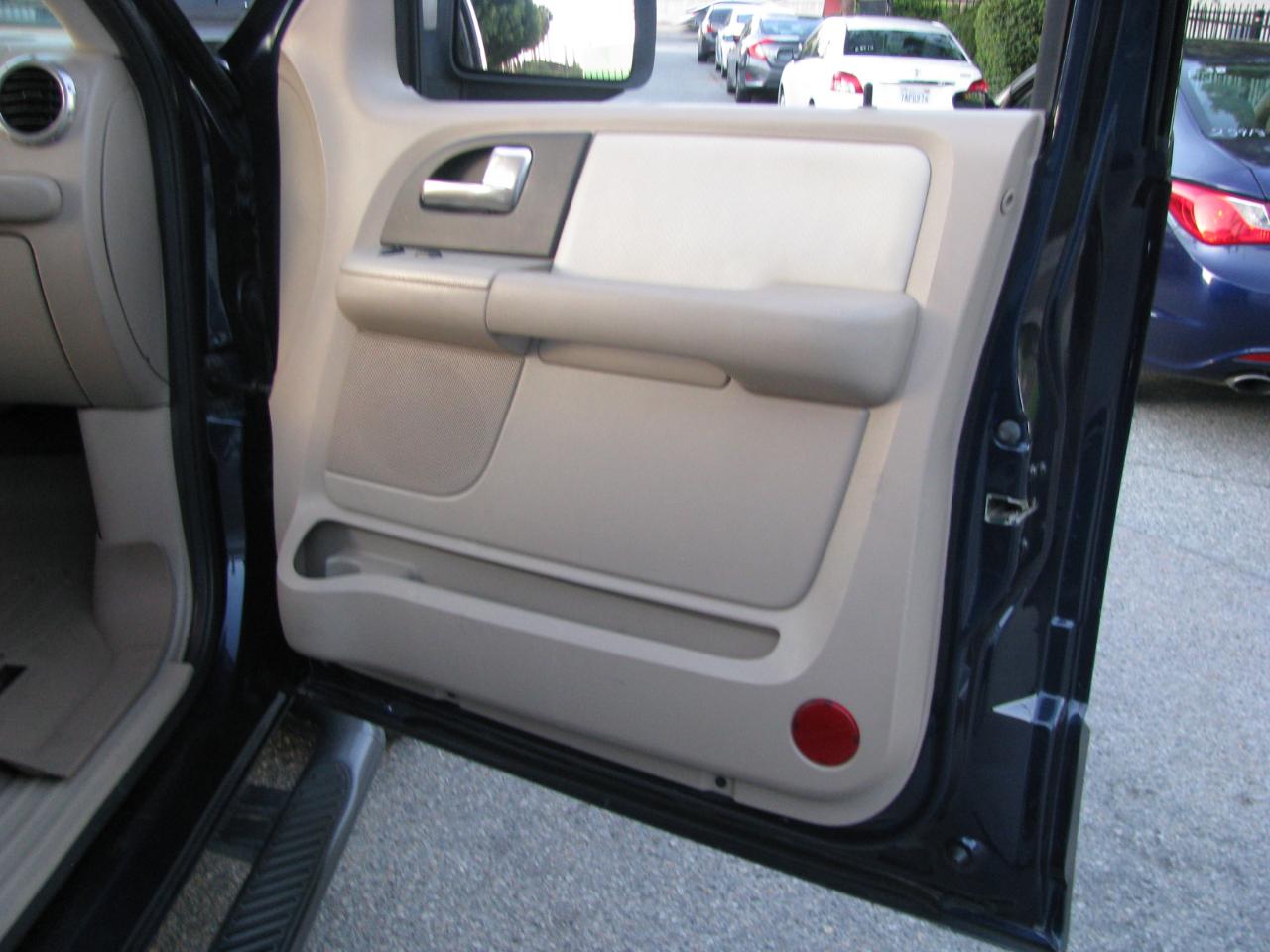 Ford Expedition 5.4L XLT 2004