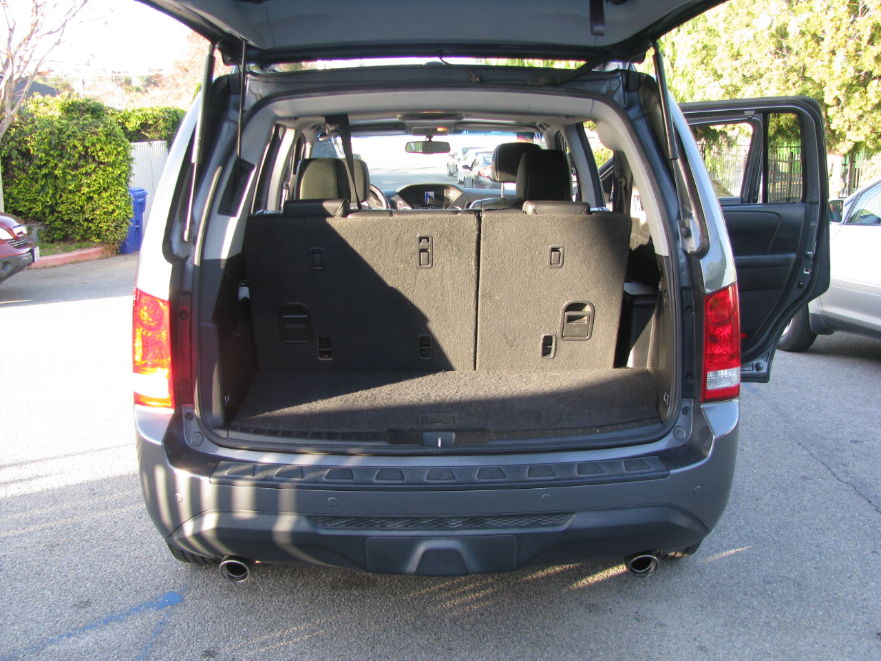 Honda Pilot 2WD 4dr Touring w/RES & Navi 2012