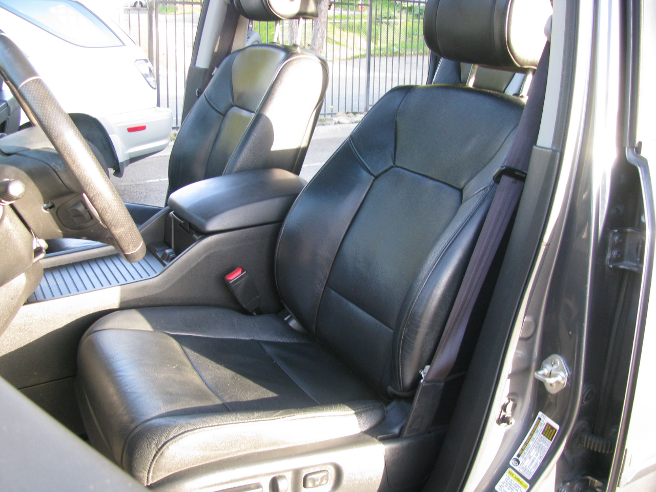 Honda Pilot 2WD 4dr Touring w/RES & Navi 2012