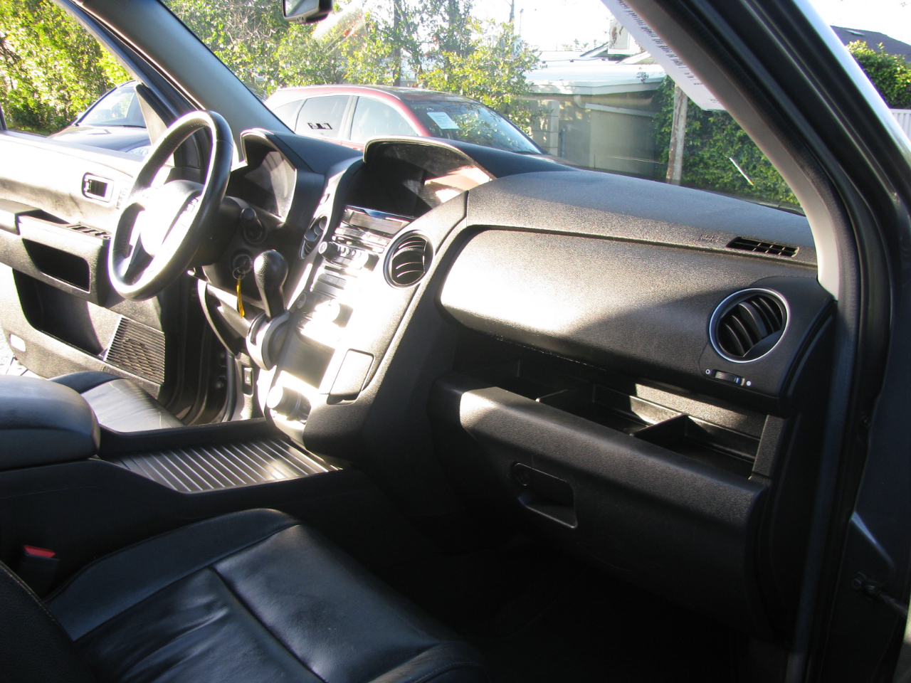 Honda Pilot 2WD 4dr Touring w/RES & Navi 2012