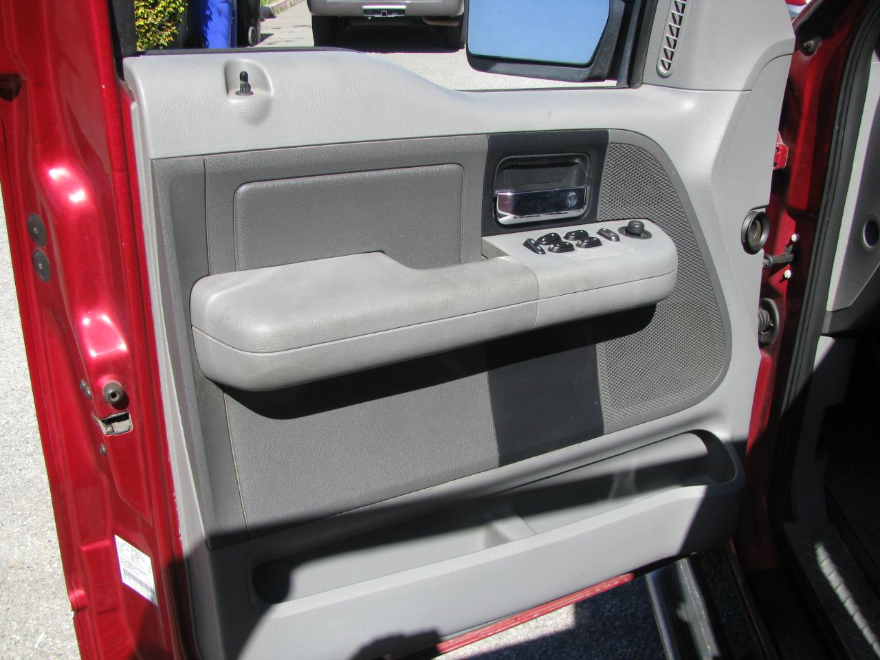 Ford F-150 2WD SuperCrew 139" FX2 2007