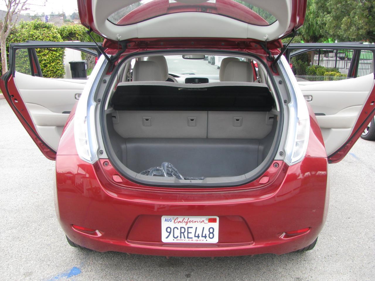 Nissan Leaf 4dr HB SL-e 2011