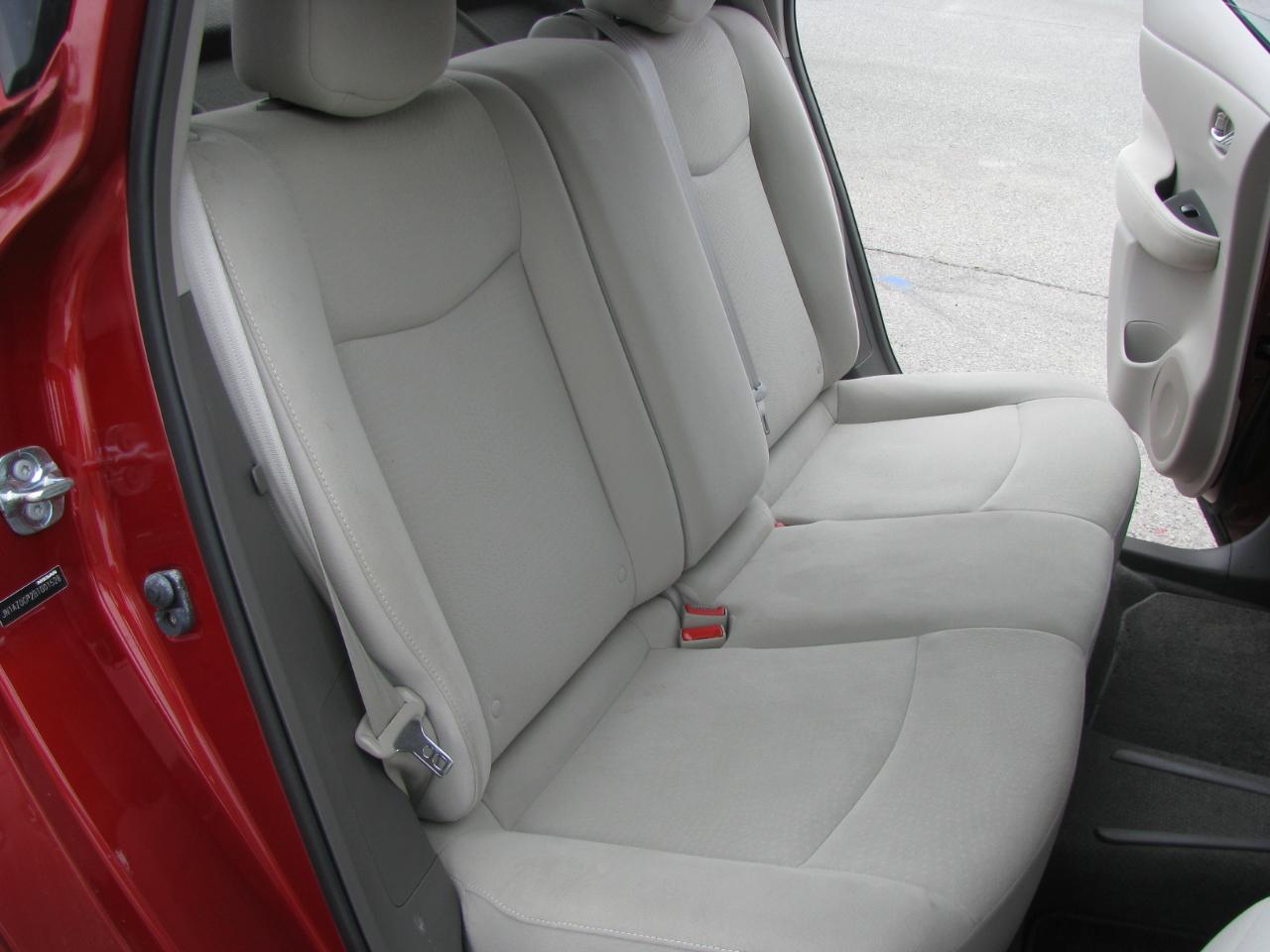 Nissan Leaf 4dr HB SL-e 2011