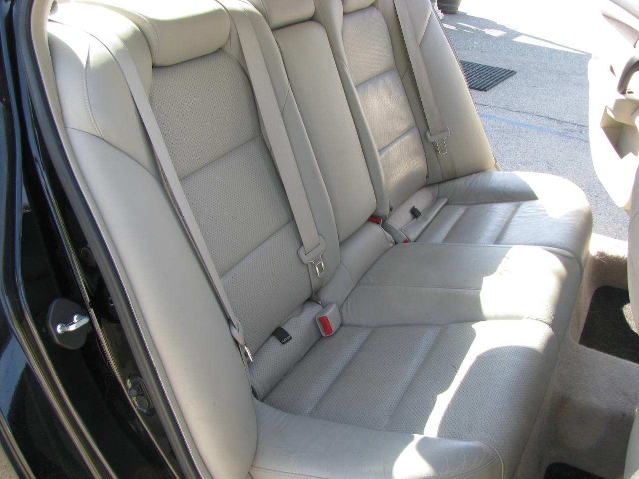 Acura TL 4dr Sdn 2WD Tech 2009