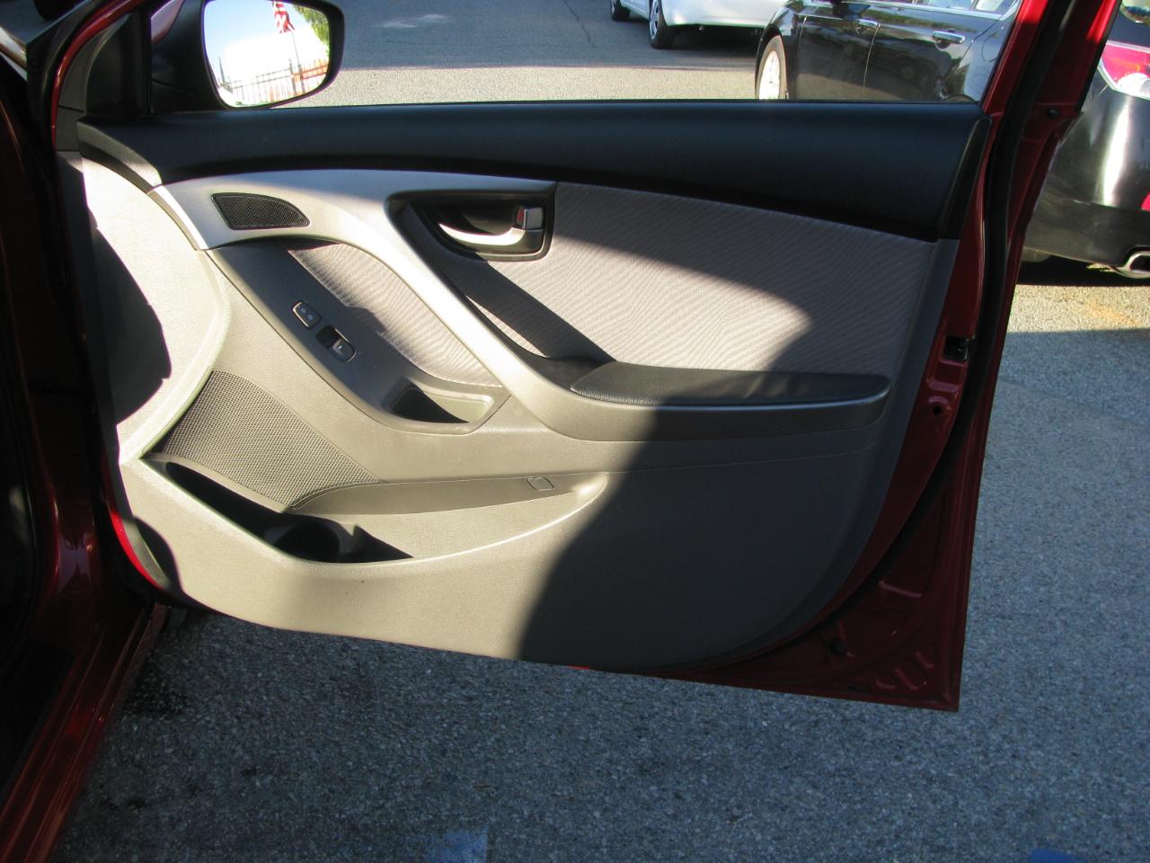 Hyundai Elantra 4dr Sdn Auto GLS PZEV (Ulsan Plant) 2013