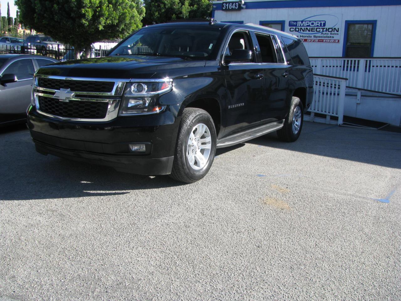Chevrolet Suburban 4WD 4dr 1500 LT 2017