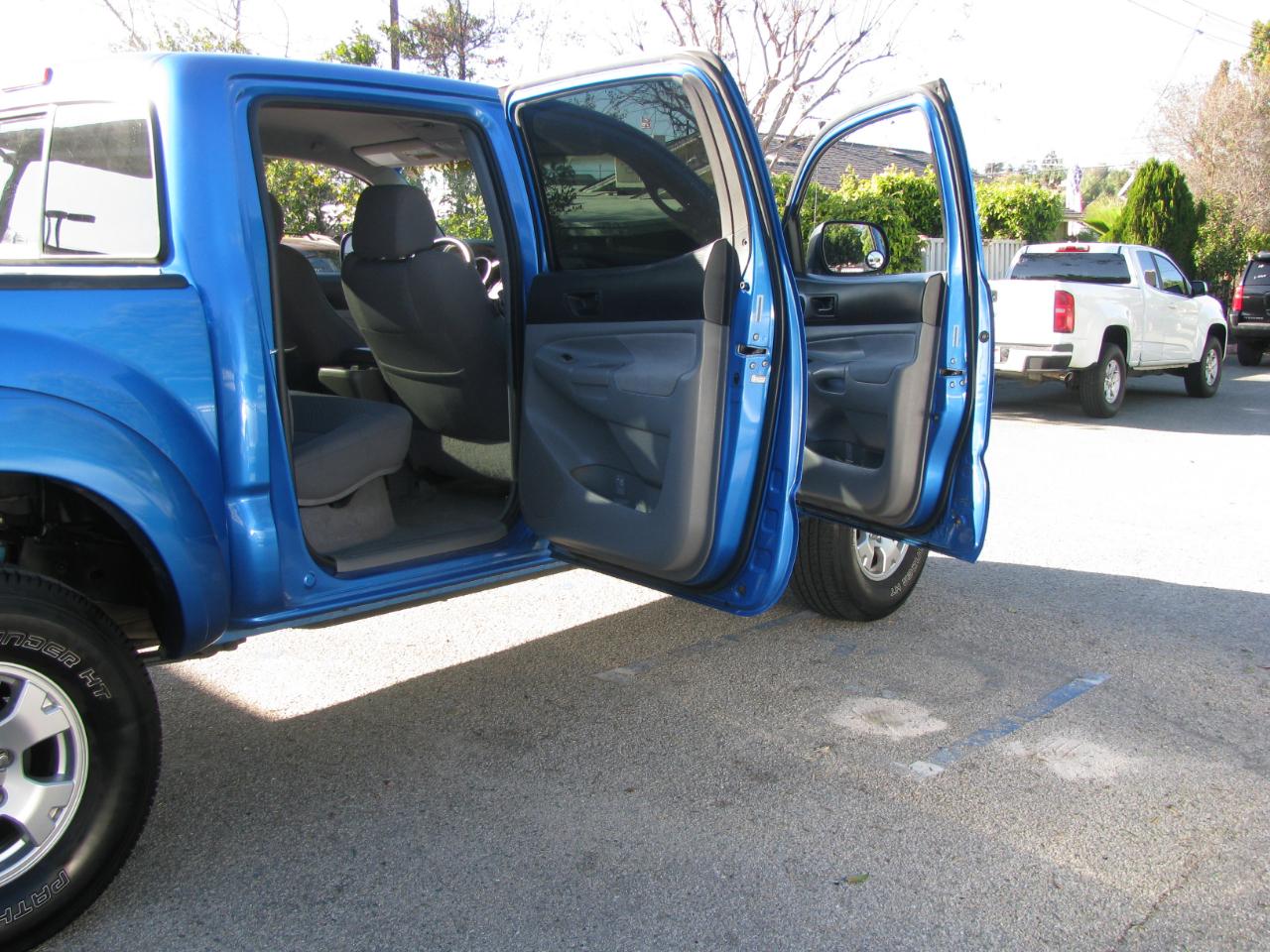 Toyota Tacoma Double 128" PreRunner Auto (Natl) 2005