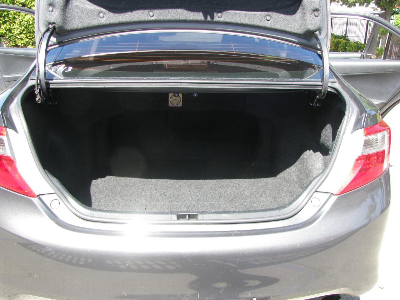 Toyota Camry 4dr Sdn I4 Auto SE (Natl) 2013