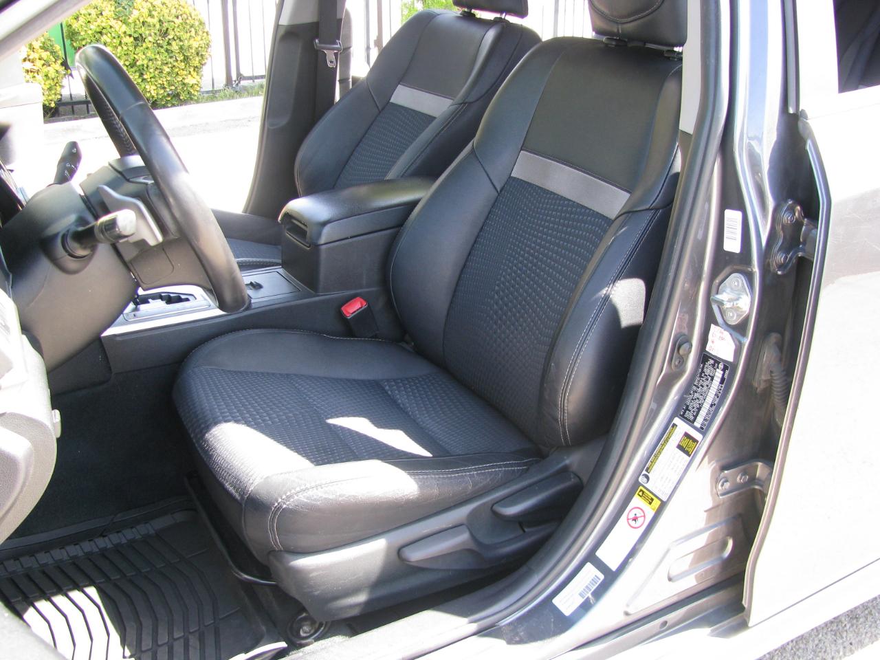 Toyota Camry 4dr Sdn I4 Auto SE (Natl) 2013