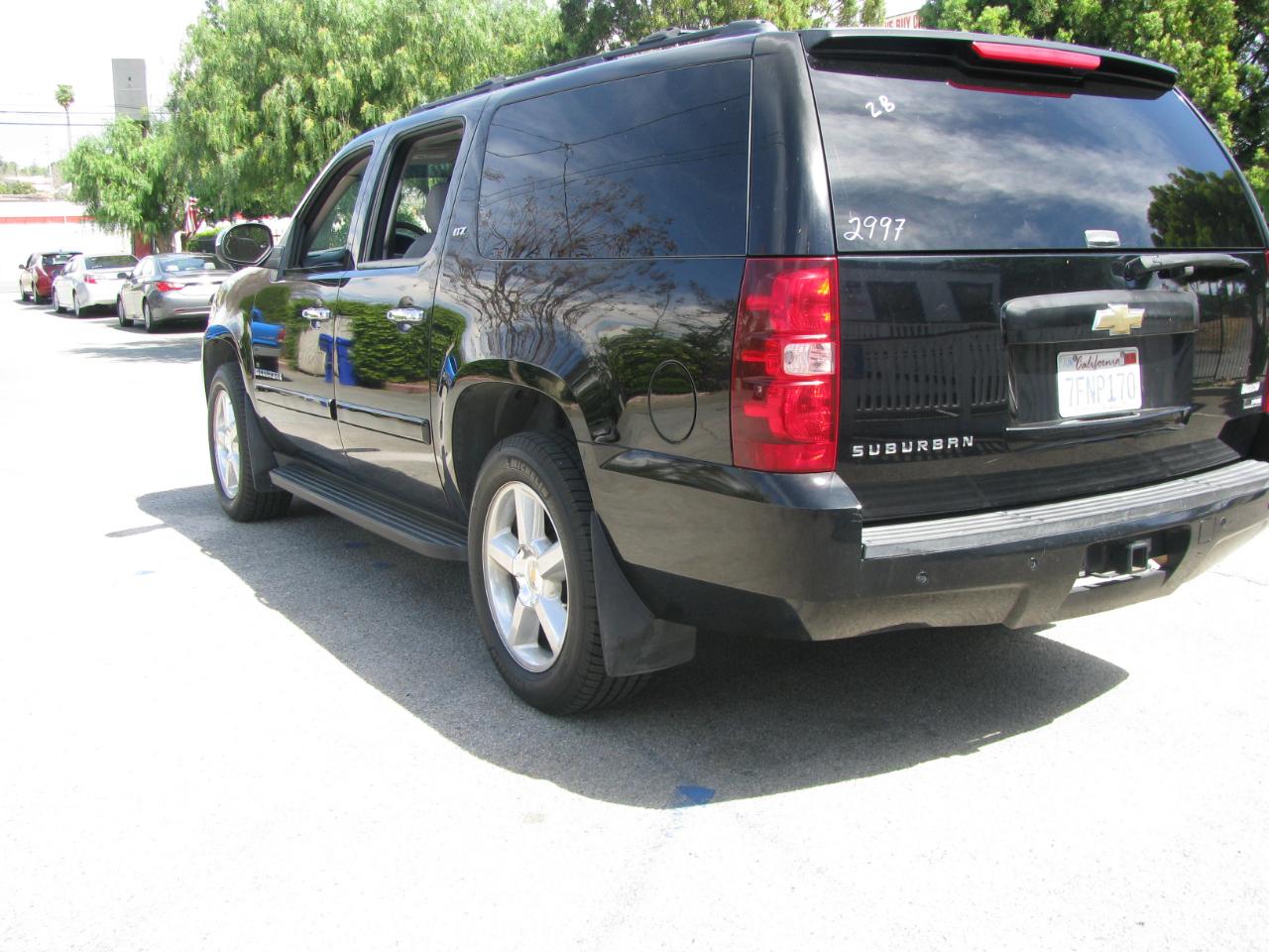 Chevrolet Suburban 4WD 4dr 1500 LTZ 2007