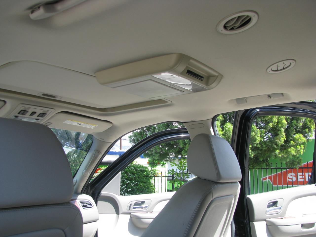 Chevrolet Suburban 4WD 4dr 1500 LTZ 2007