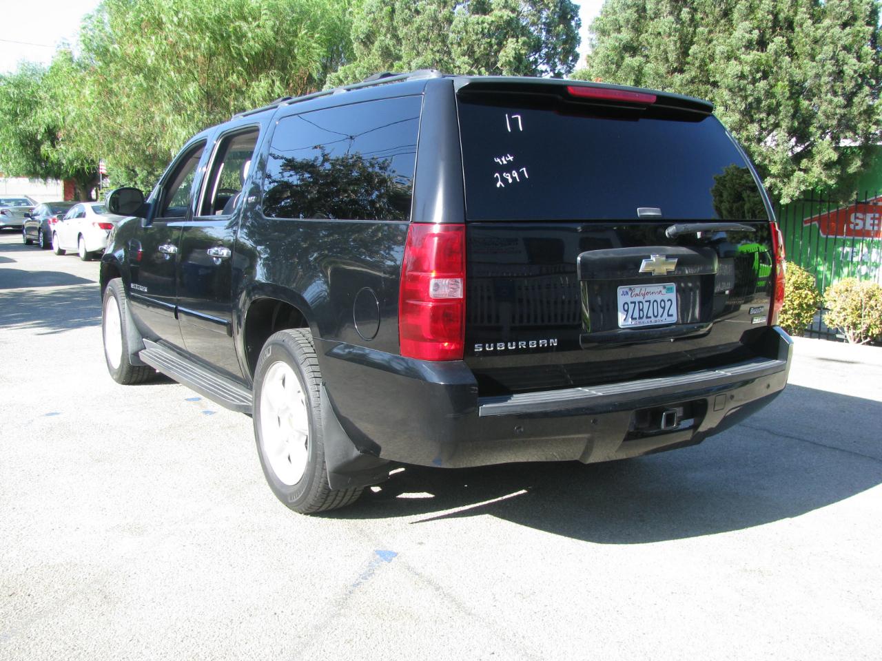 Chevrolet Suburban 4WD 4dr 1500 LTZ 2007