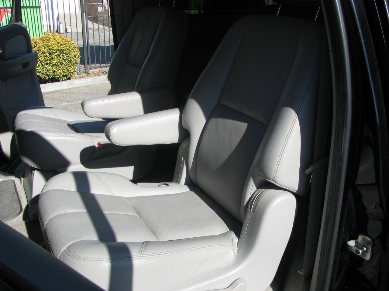 Chevrolet Suburban 4WD 4dr 1500 LTZ 2007