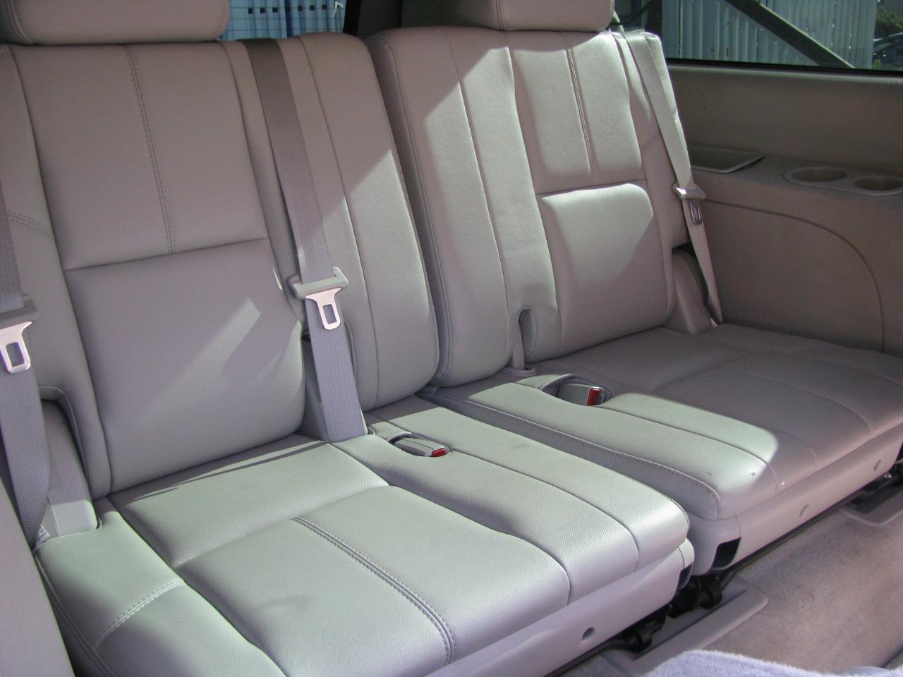 Chevrolet Suburban 4WD 4dr 1500 LTZ 2007