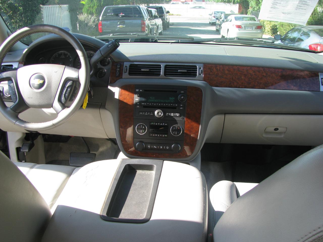 Chevrolet Suburban 4WD 4dr 1500 LTZ 2007
