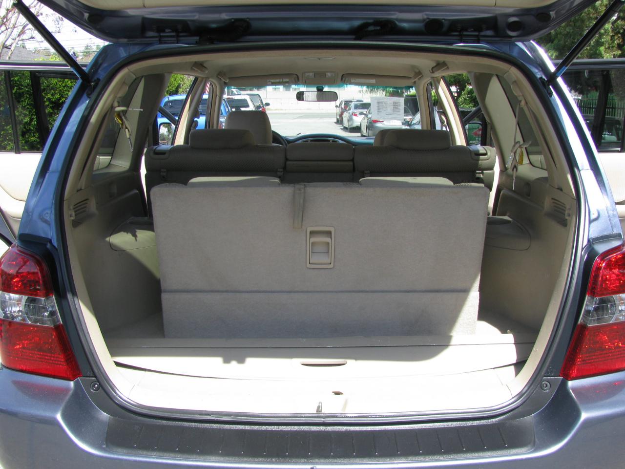 Toyota Highlander 4dr 4-Cyl (Natl) 2004