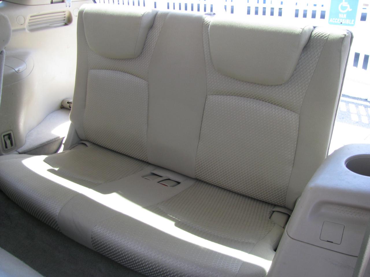 Toyota Highlander 4dr 4-Cyl (Natl) 2004