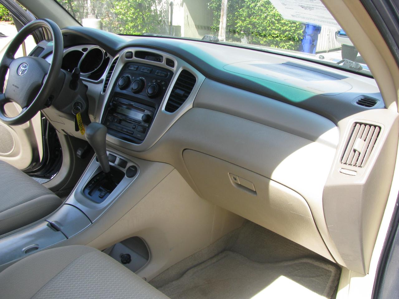 Toyota Highlander 4dr 4-Cyl (Natl) 2004