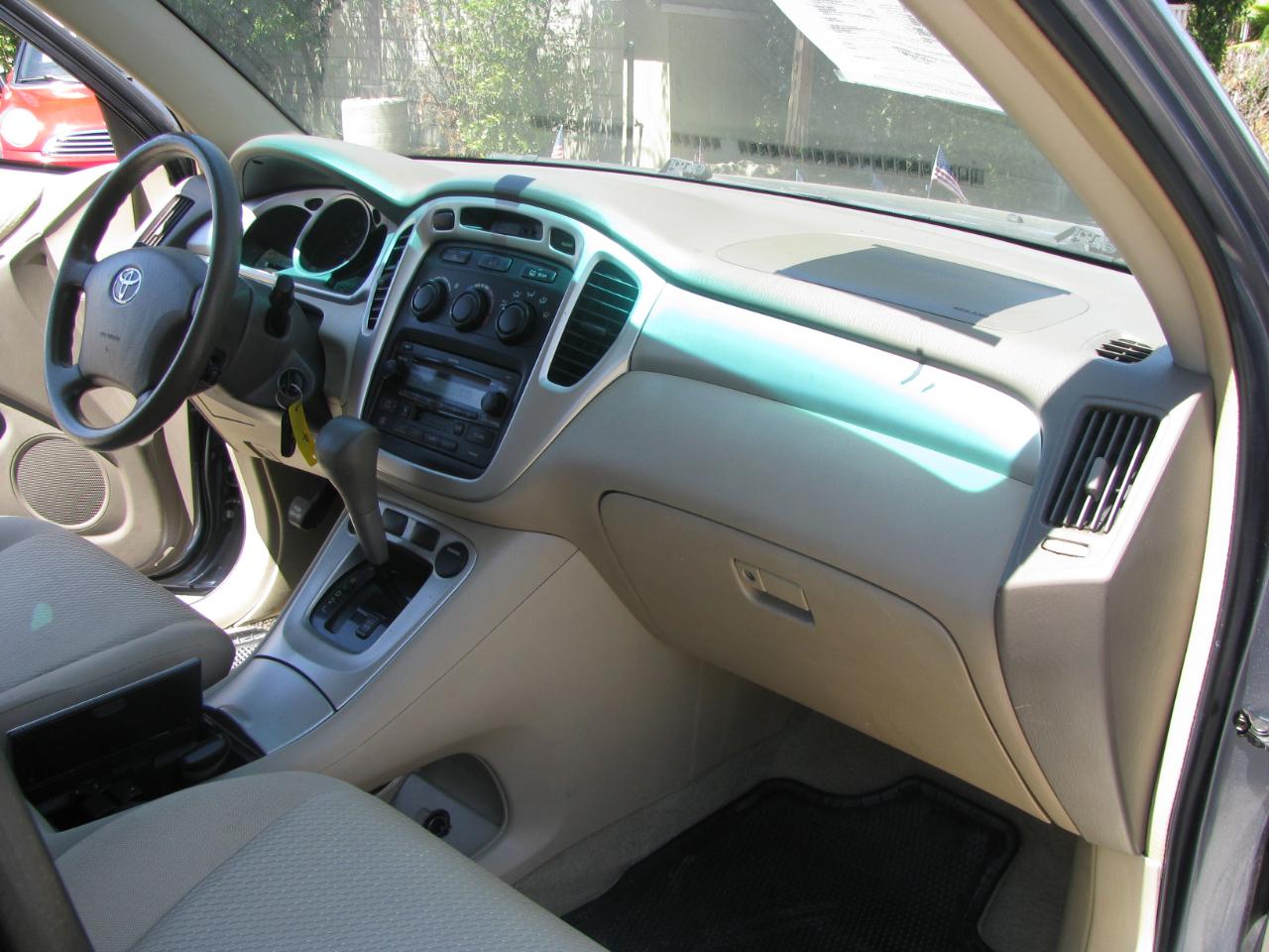 Toyota Highlander 4dr 4-Cyl (Natl) 2004