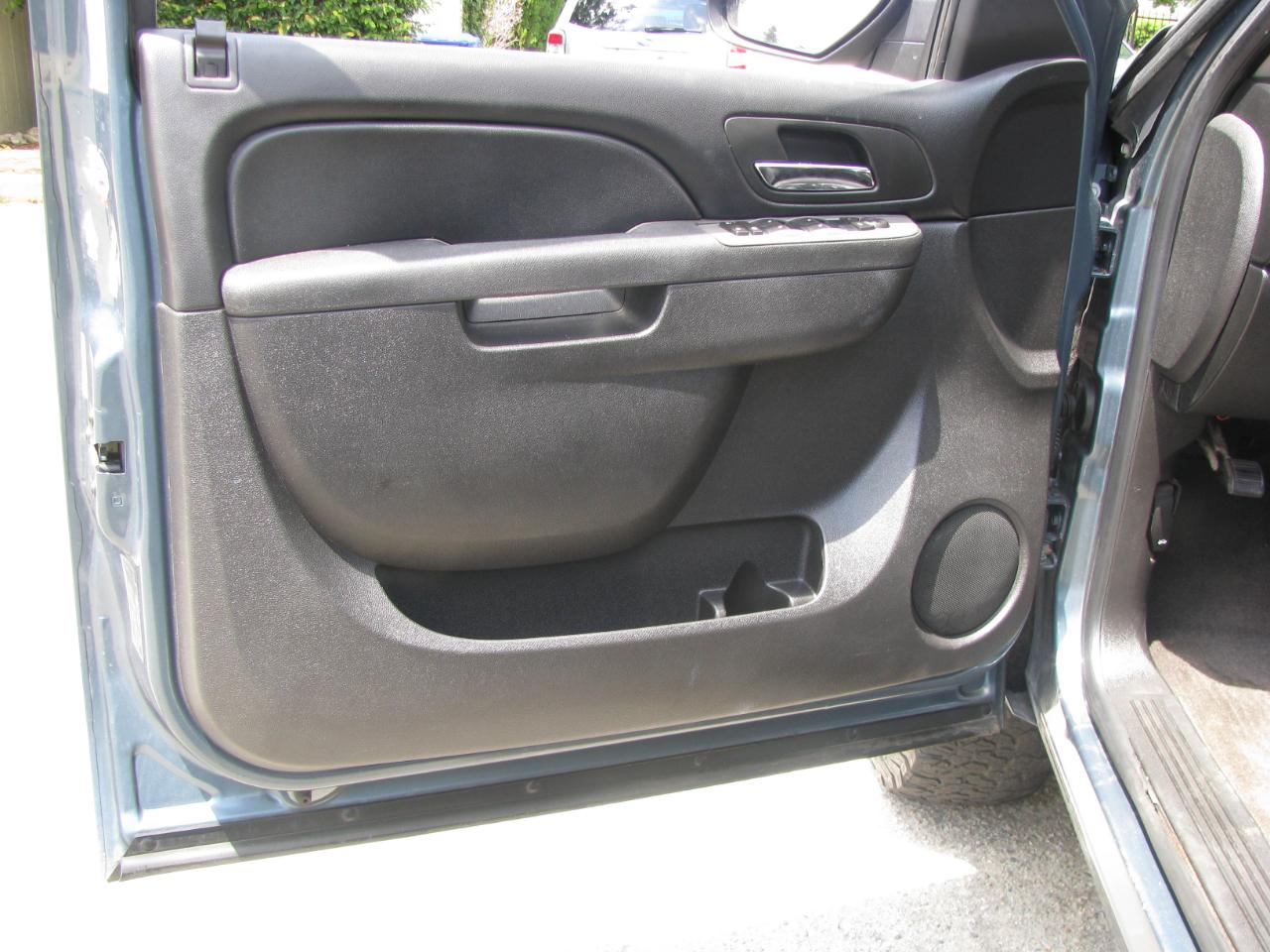 Chevrolet Suburban 2WD 4dr 1500 LS 2010