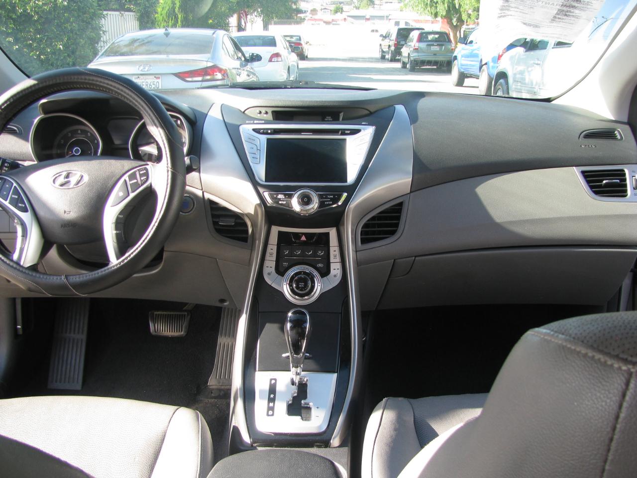Hyundai Elantra 4dr Sdn Auto Limited PZEV (Ulsan Plant) 2012