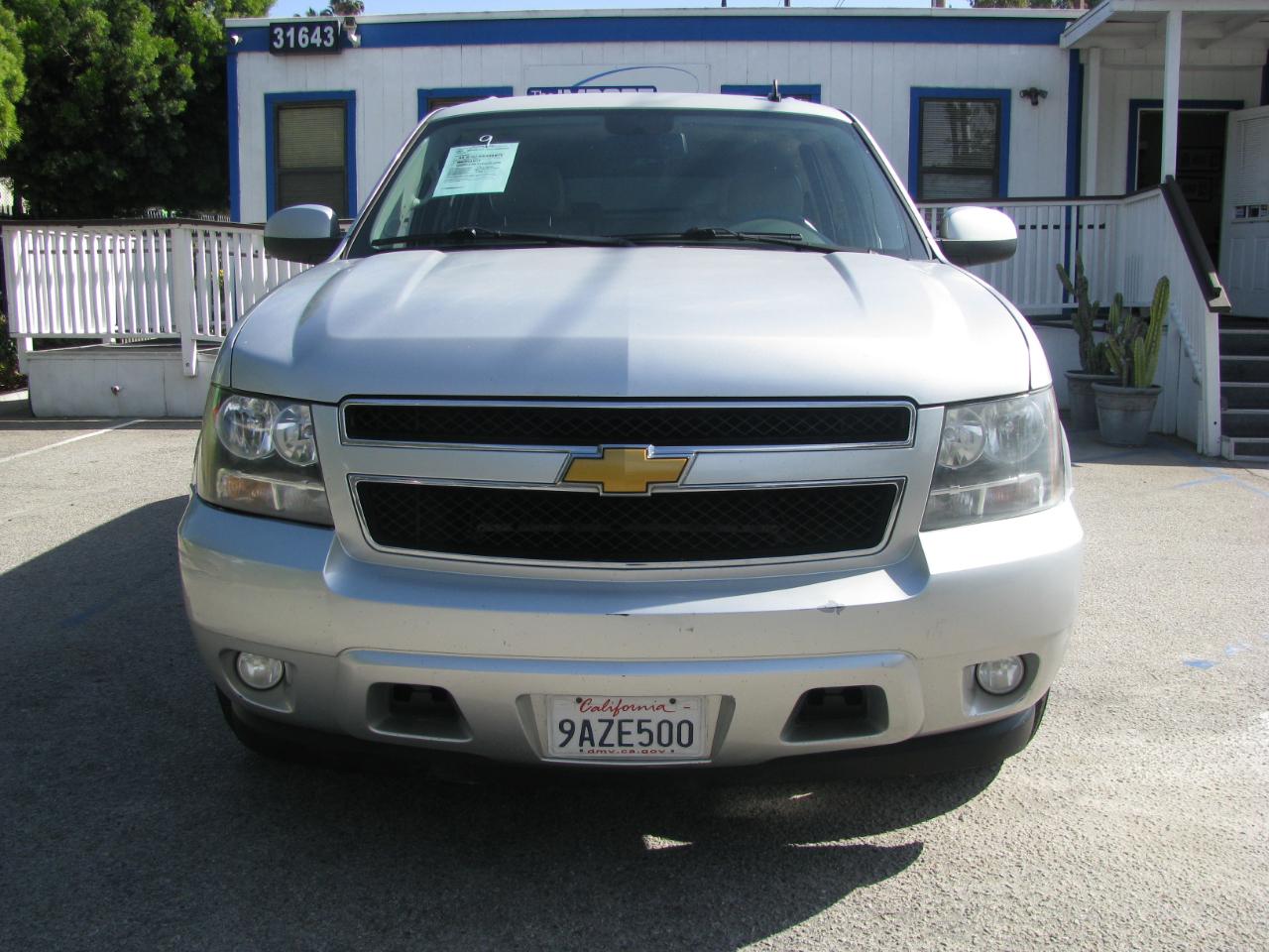 Chevrolet Suburban 2WD 4dr LT 2014