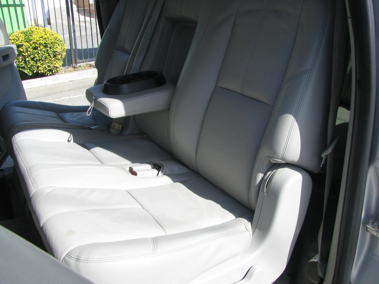 Chevrolet Suburban 2WD 4dr LT 2014