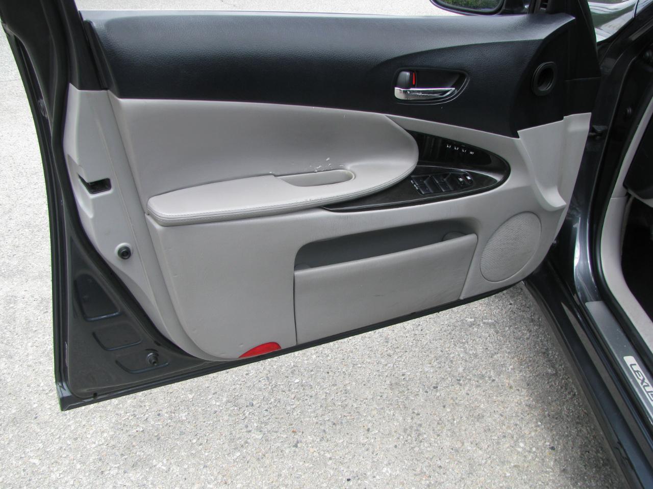 Lexus GS 300 4dr Sdn RWD 2006