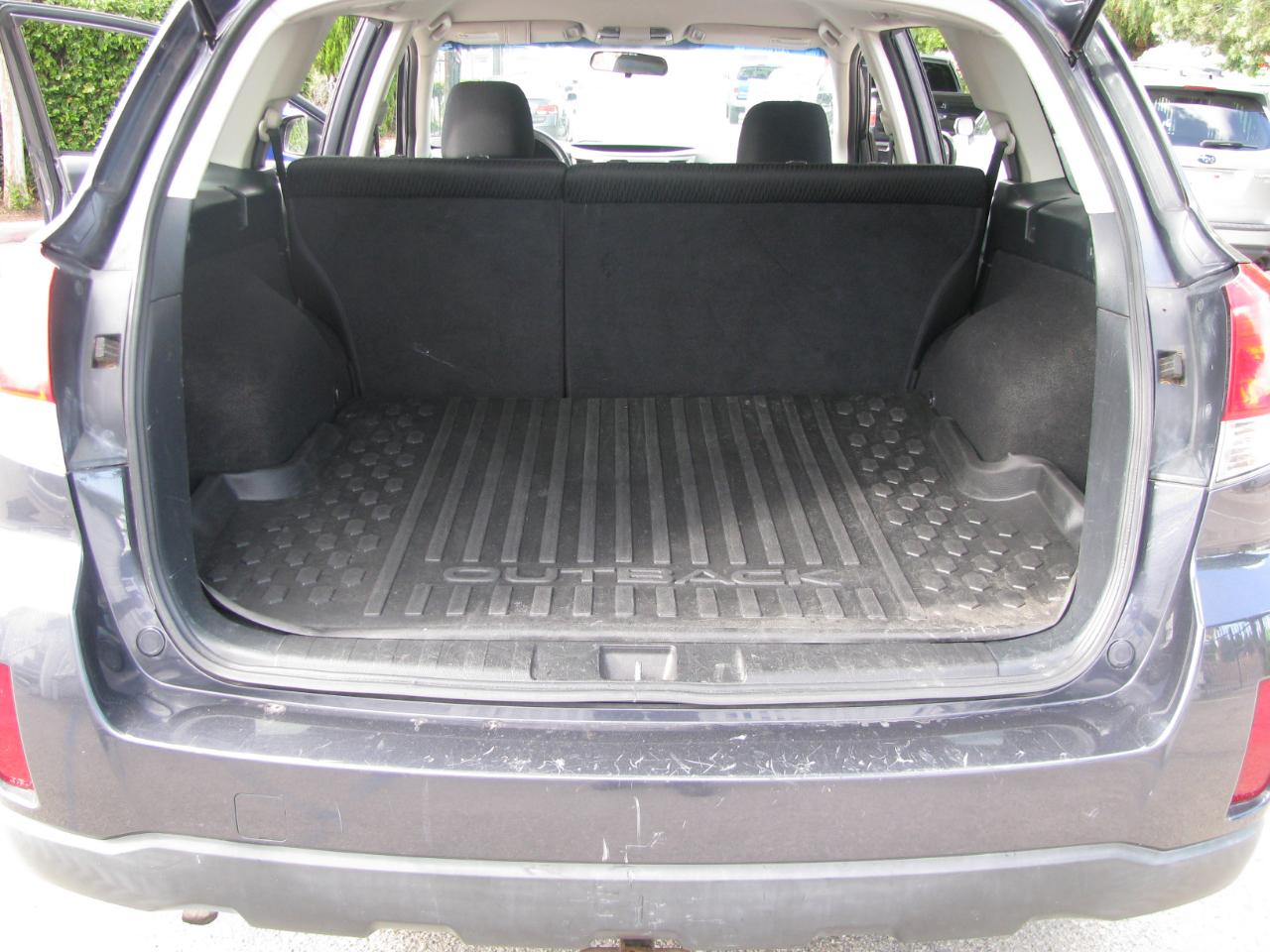 Subaru Outback 4dr Wgn H4 Auto 2.5i Premium All-Weather 2010