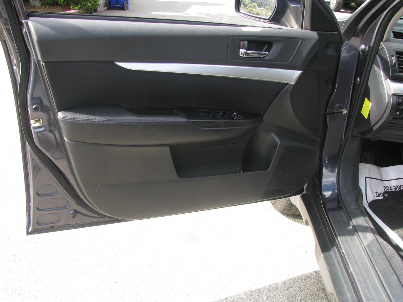 Subaru Outback 4dr Wgn H4 Auto 2.5i Premium All-Weather 2010