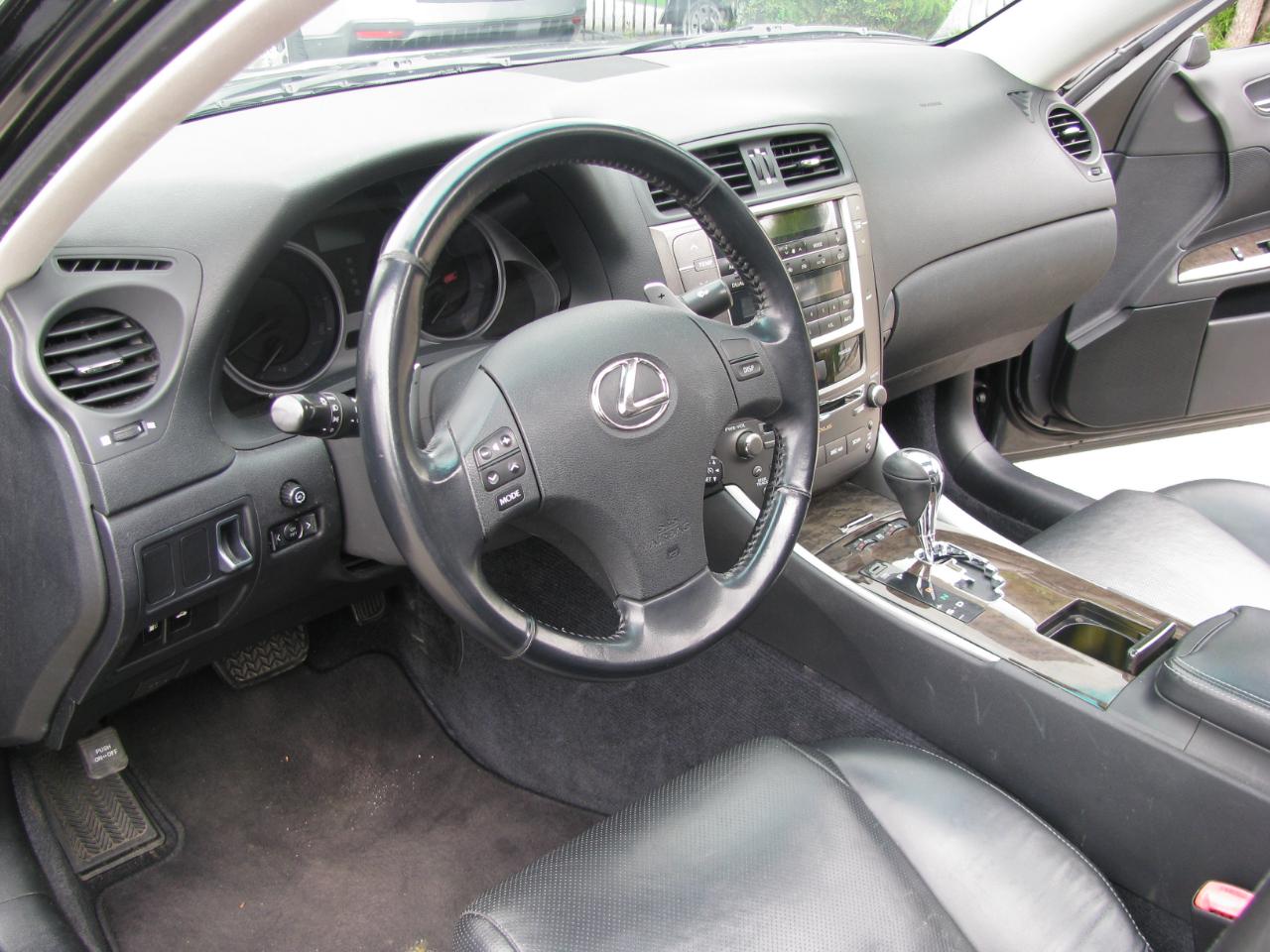 Lexus IS 250 4dr Sport Sdn Auto RWD 2009