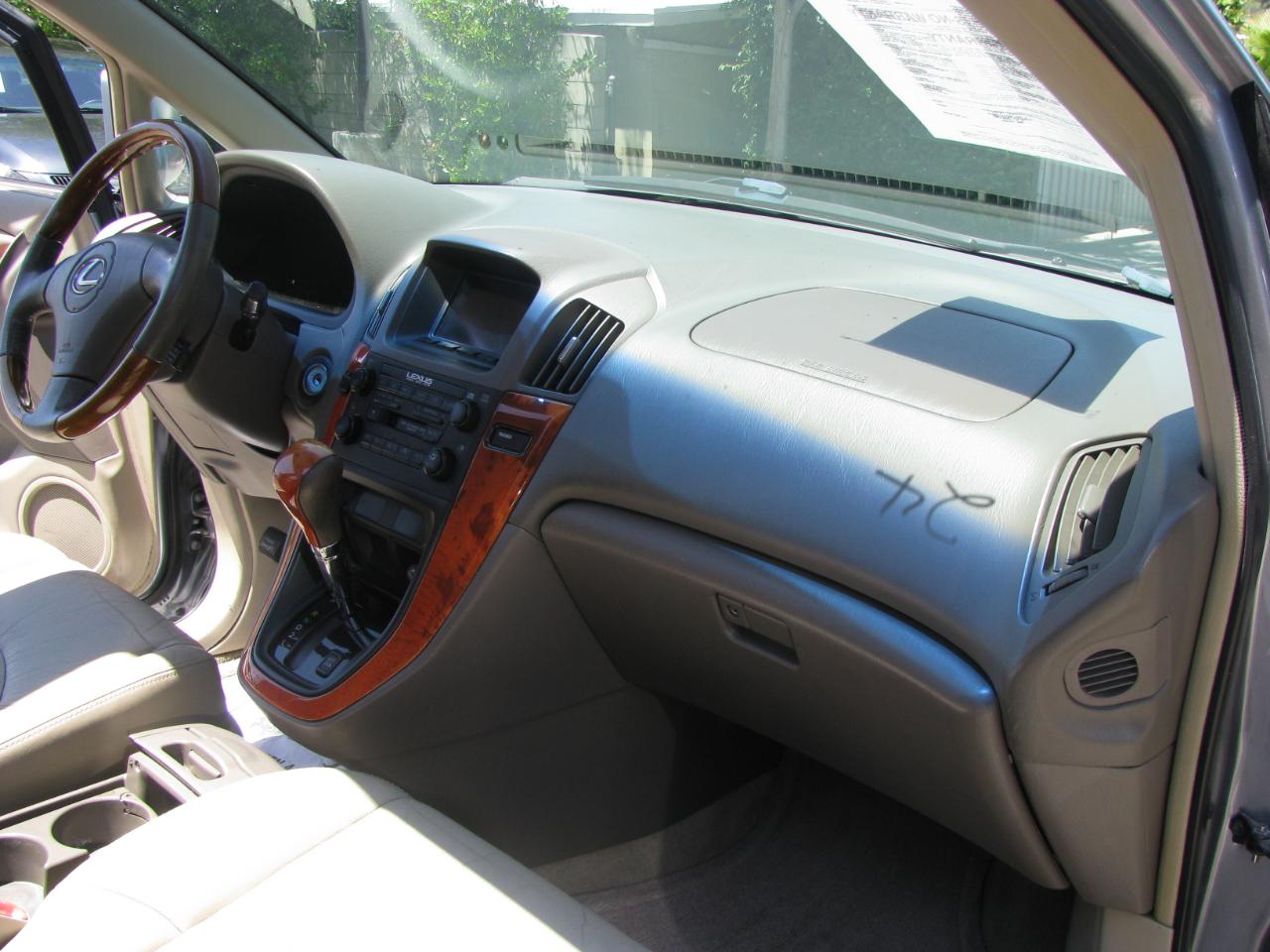 Lexus RX 300 4dr SUV 4WD 2002