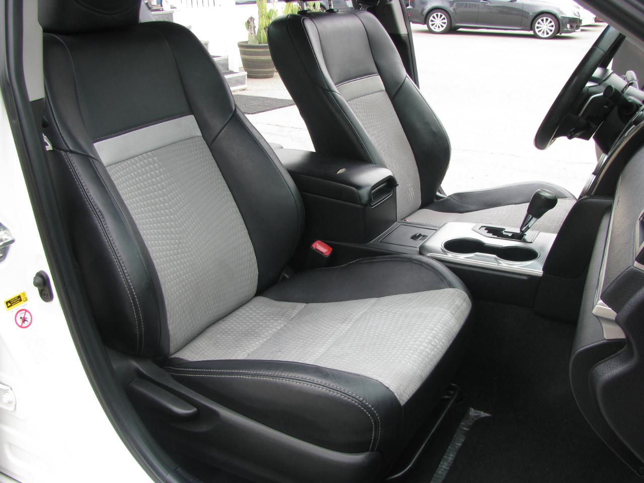 Toyota Camry 4dr Sdn SE Auto (Natl) 2013