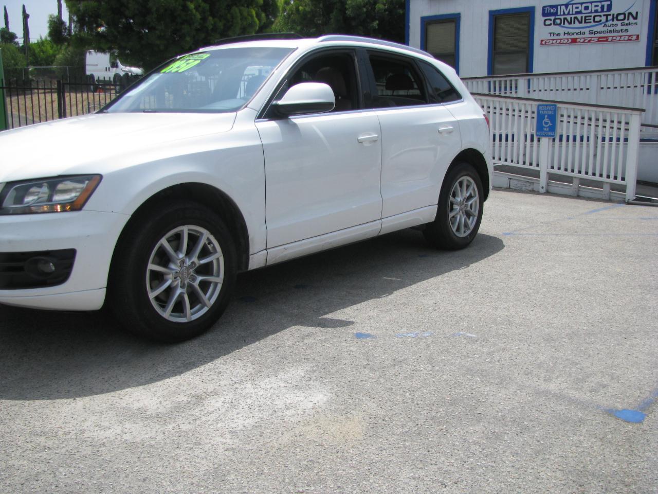 Audi Q5 quattro 4dr 2.0T Premium 2011