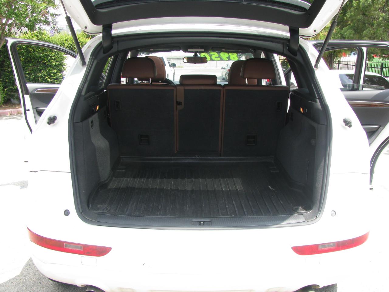 Audi Q5 quattro 4dr 2.0T Premium 2011