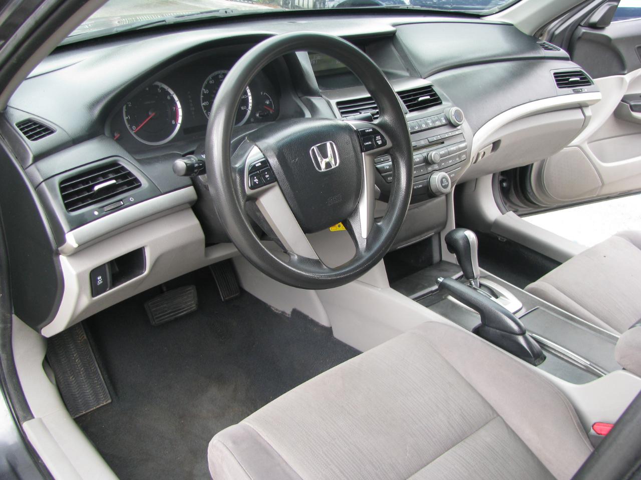 Honda Accord Sdn 4dr I4 Auto LX 2012