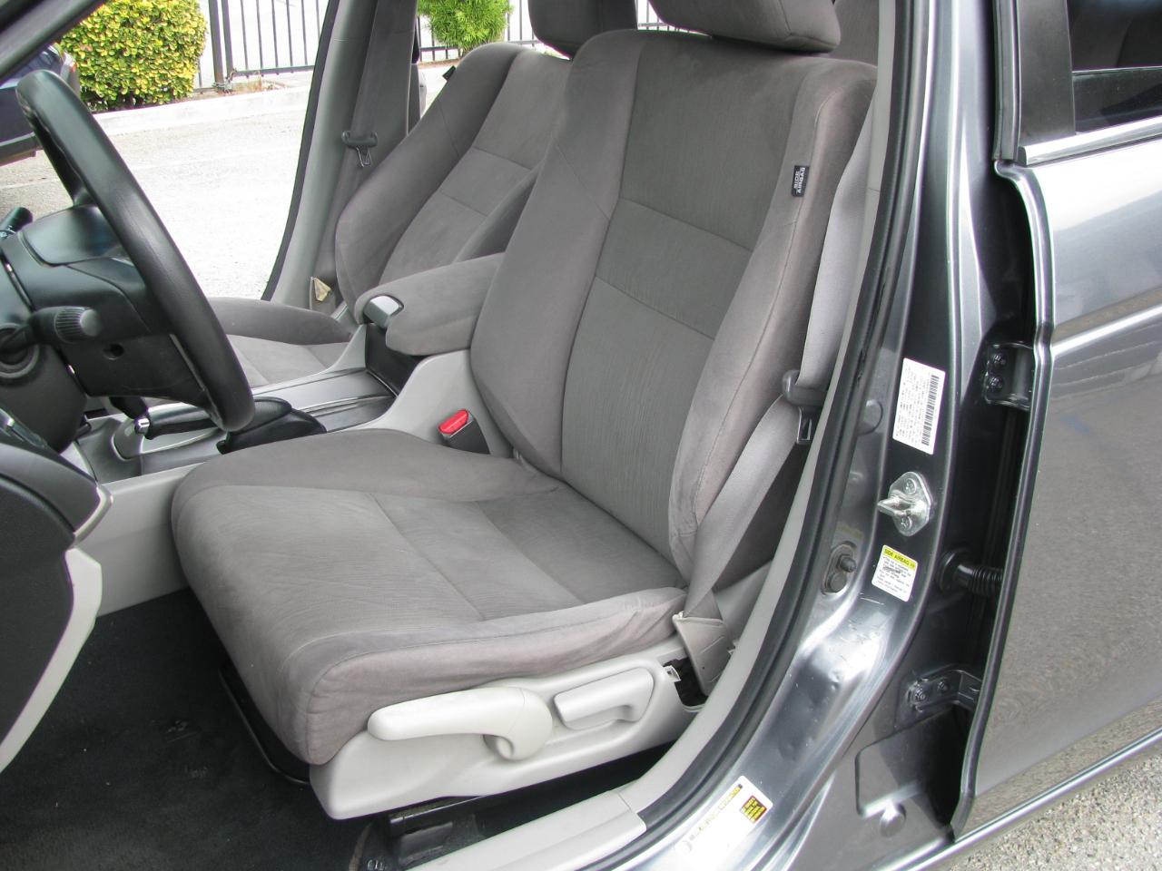 Honda Accord Sdn 4dr I4 Auto LX 2012
