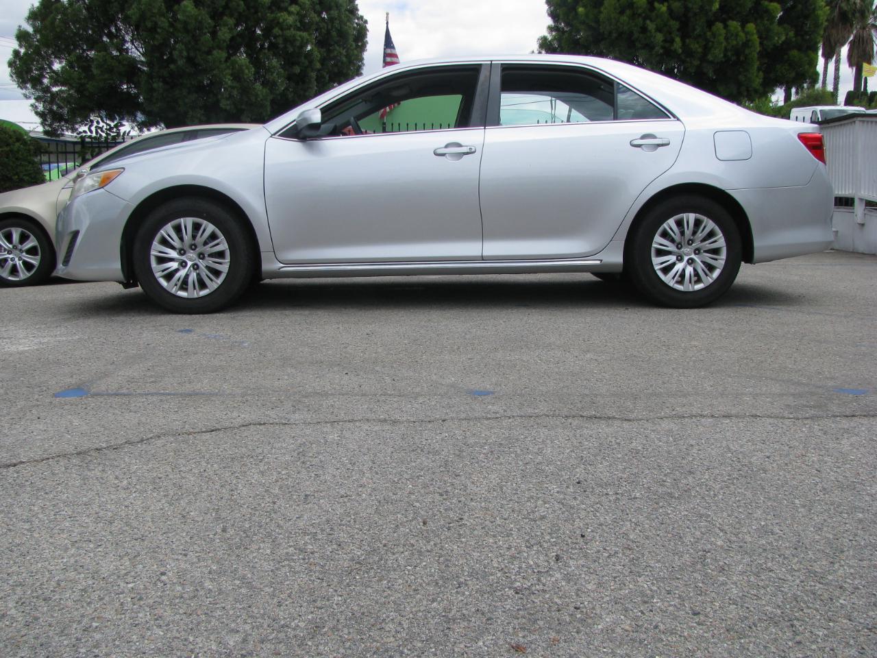 2014 Toyota Camry 2014.5 4dr Sdn I4 Auto LE (Natl)