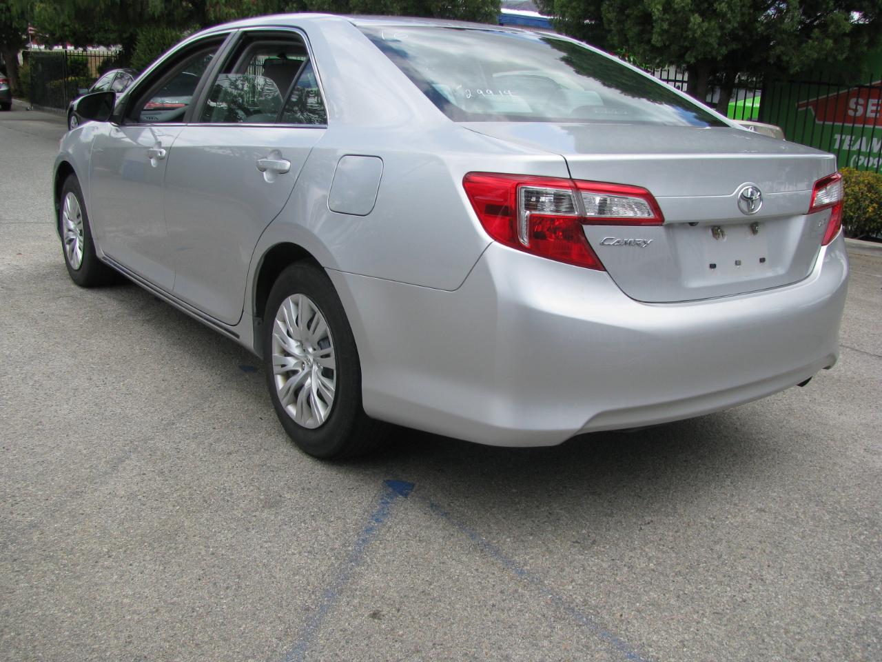 Toyota Camry 2014.5 4dr Sdn I4 Auto LE (Natl) 2014