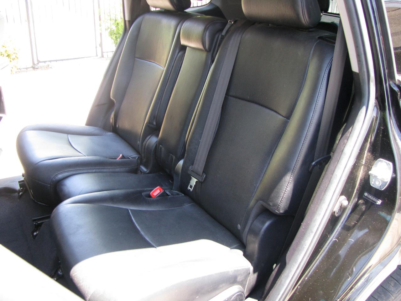 Toyota Highlander FWD 4dr V6 Limited (Natl) 2011