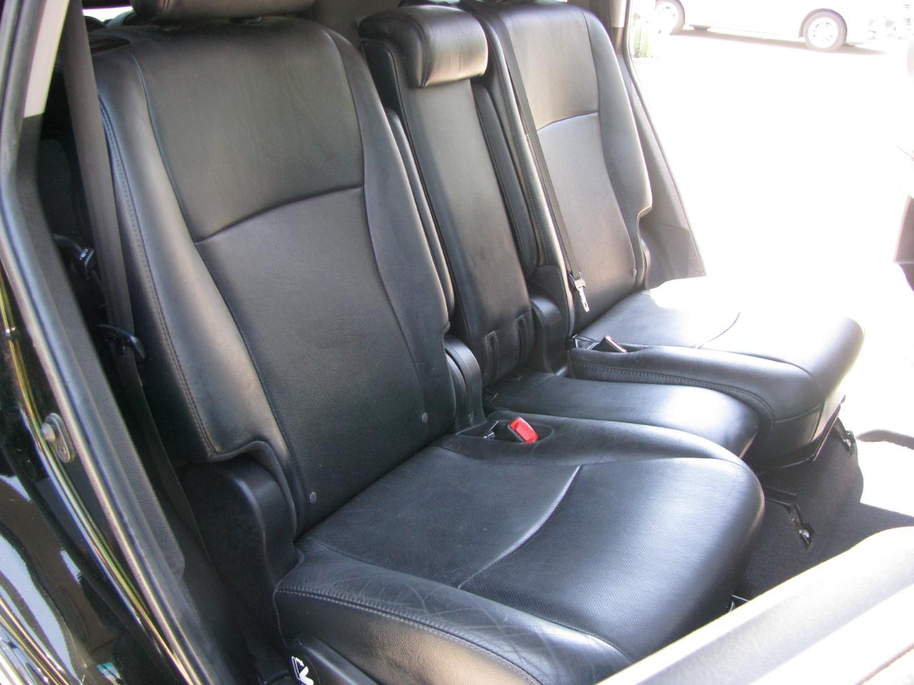 Toyota Highlander FWD 4dr V6 Limited (Natl) 2011