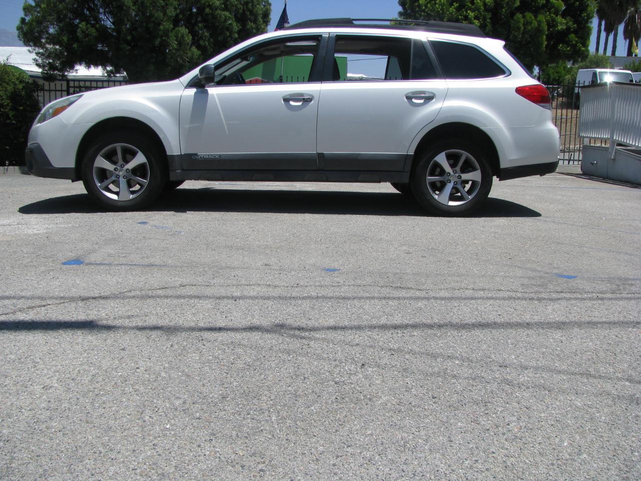 2014 Subaru Outback 4dr Wgn H4 Auto 2.5i Limited