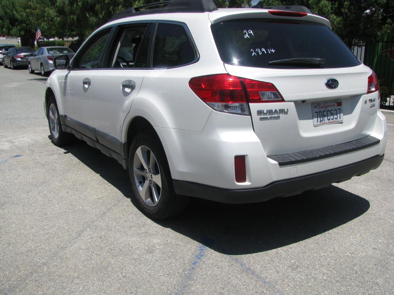 Subaru Outback 4dr Wgn H4 Auto 2.5i Limited 2014