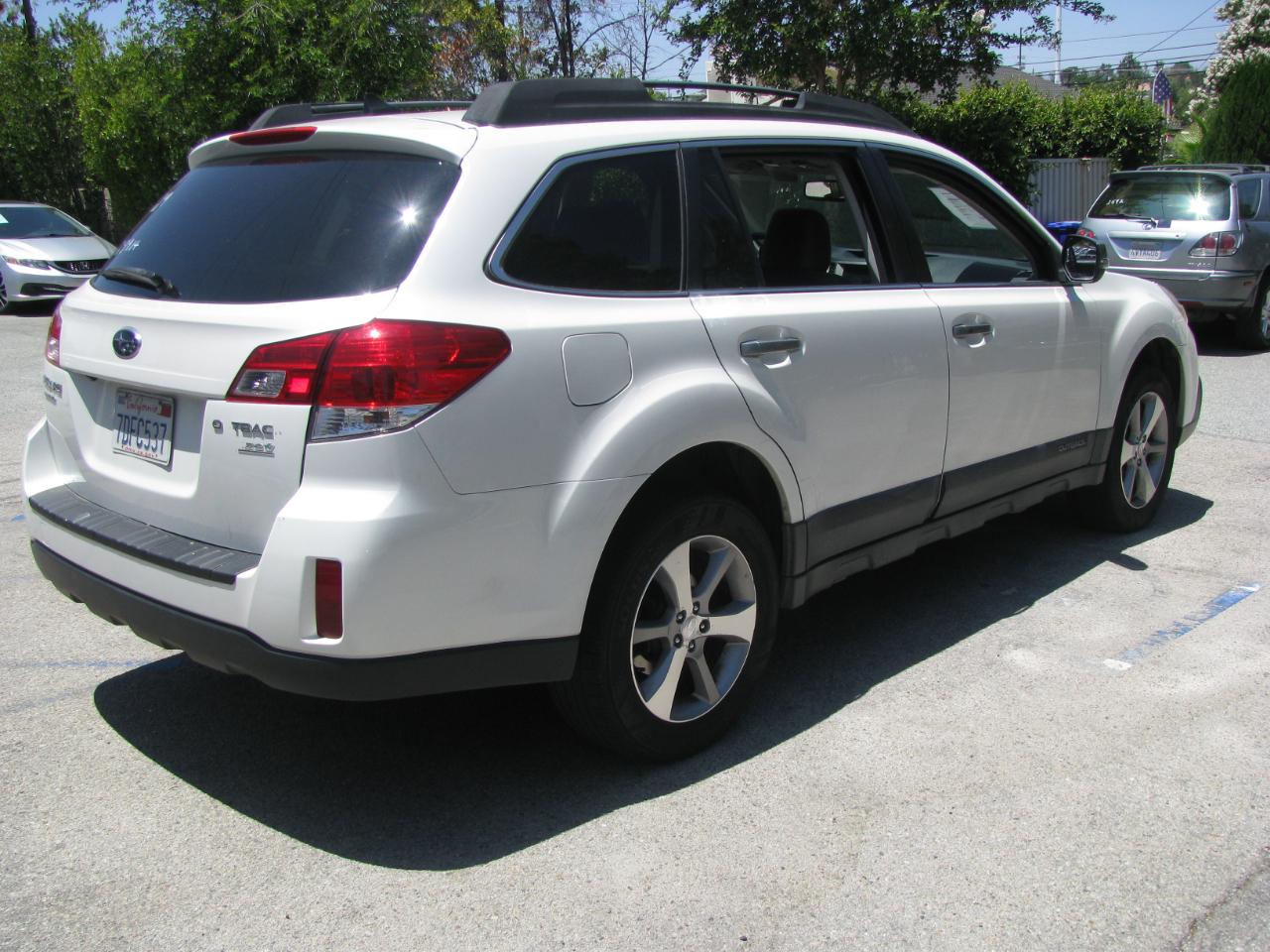 Subaru Outback 4dr Wgn H4 Auto 2.5i Limited 2014