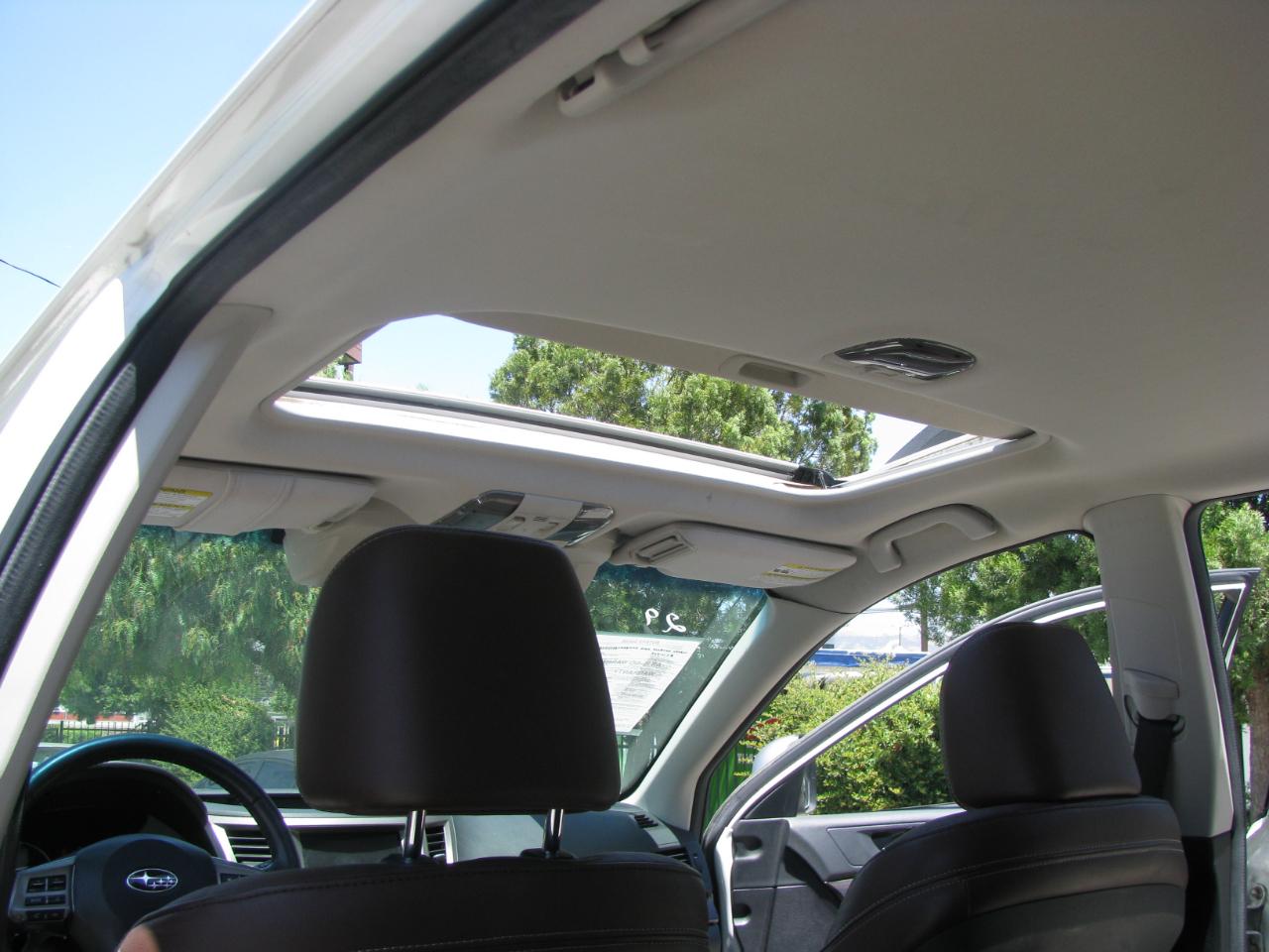 Subaru Outback 4dr Wgn H4 Auto 2.5i Limited 2014