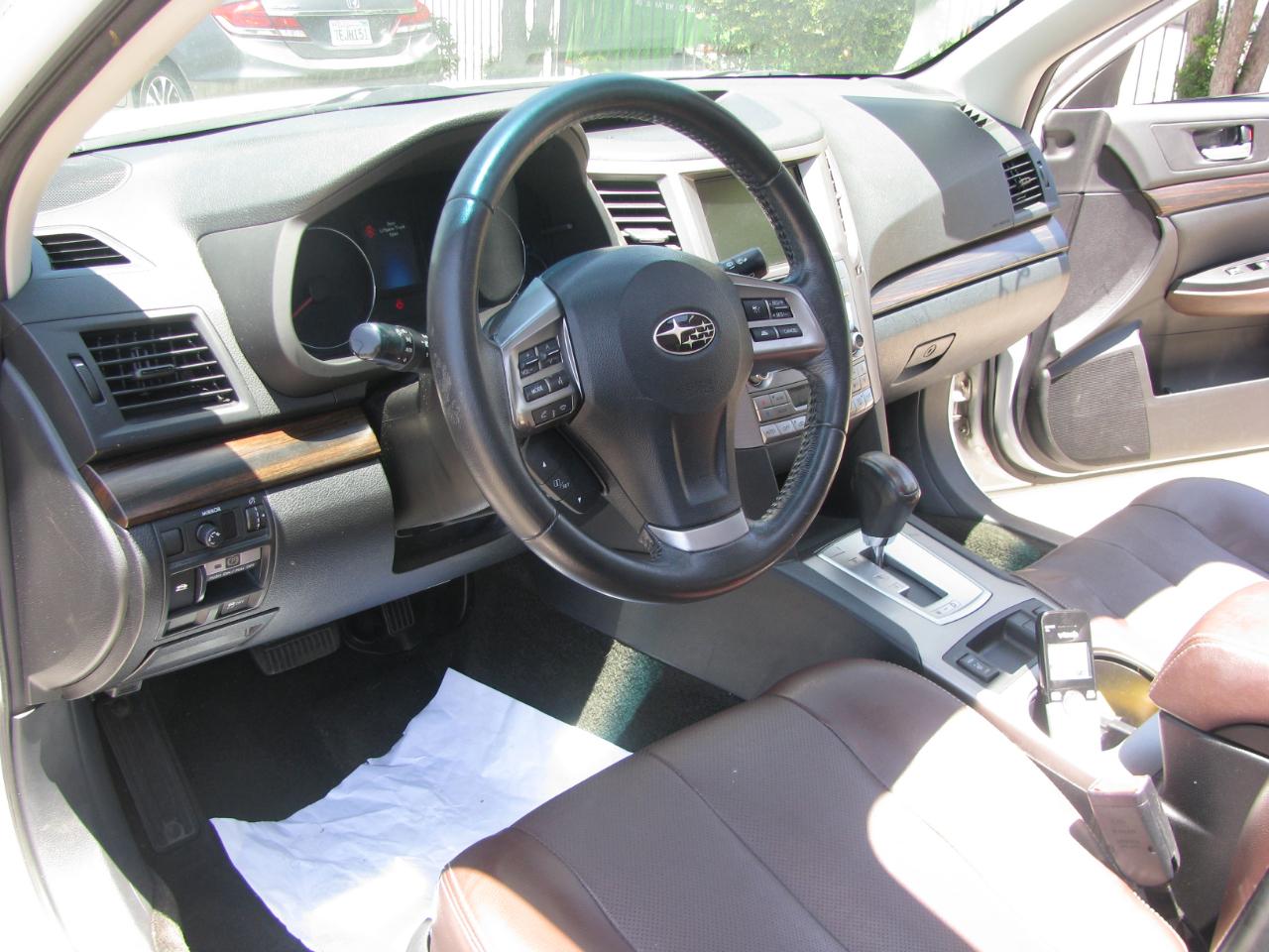 Subaru Outback 4dr Wgn H4 Auto 2.5i Limited 2014