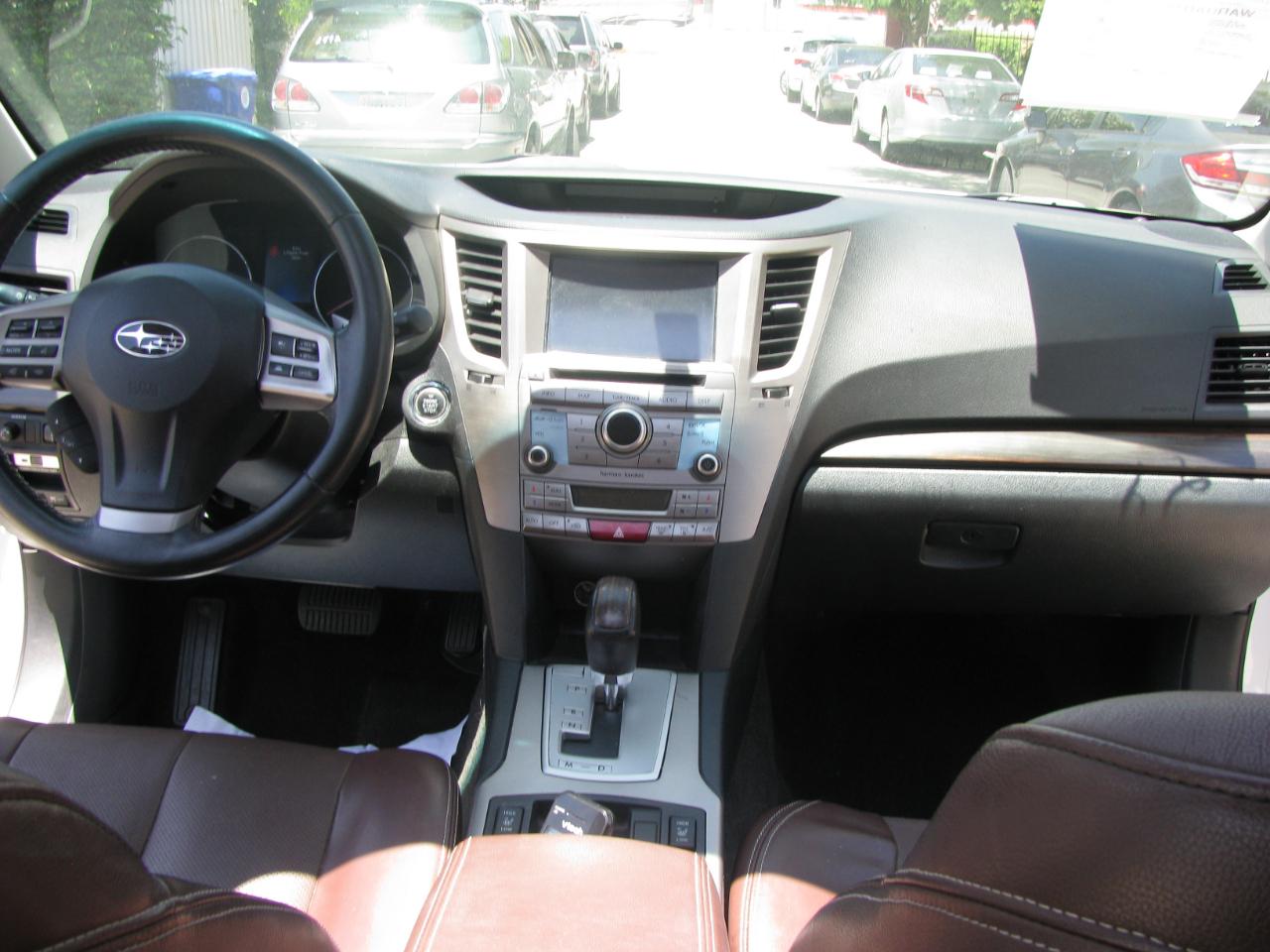 Subaru Outback 4dr Wgn H4 Auto 2.5i Limited 2014